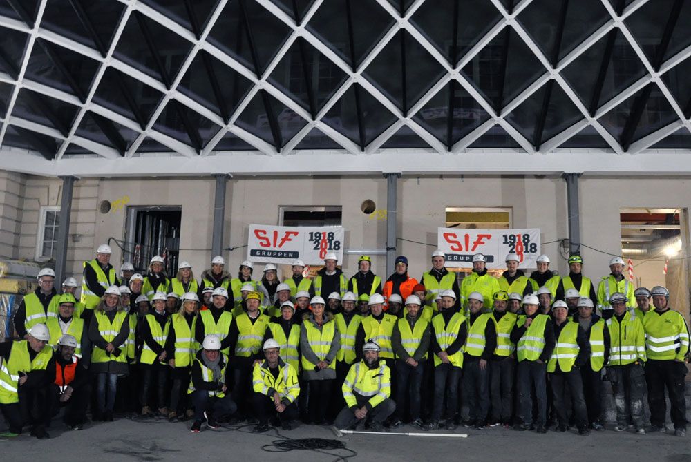 SIF Gruppens medarbejdere på byggepladsbesøg 